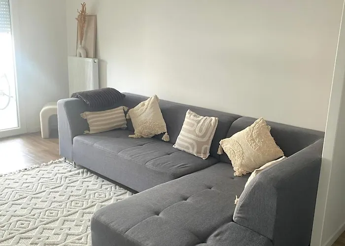 T2 Avec Balcon Et Parking Proche Centre Bordeaux